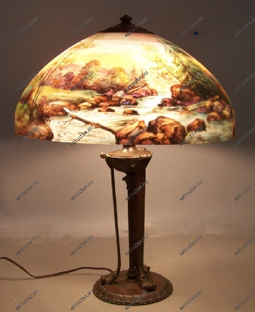 Посредством росписи ламп, на плафонах можно создавать реплики картин